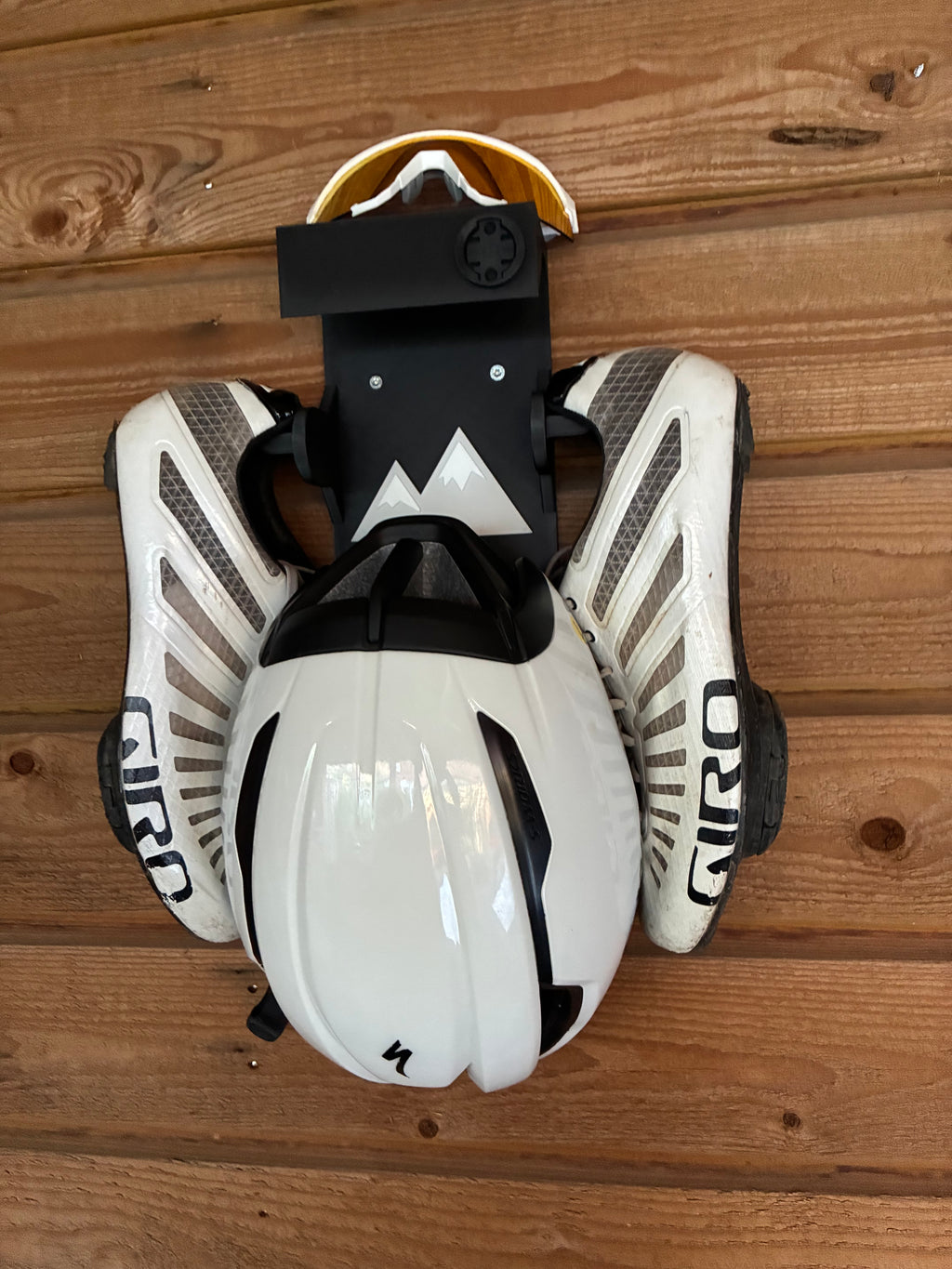 Muurbeugel - Geschikt voor helm, fietsschoenen, (sport)bril en gps